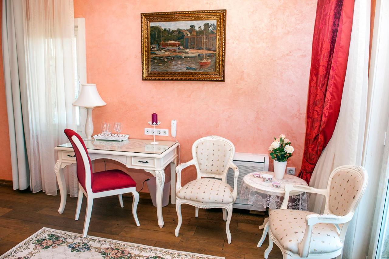 Swan Lake Hotel - Adult Only Селемие Экстерьер фото